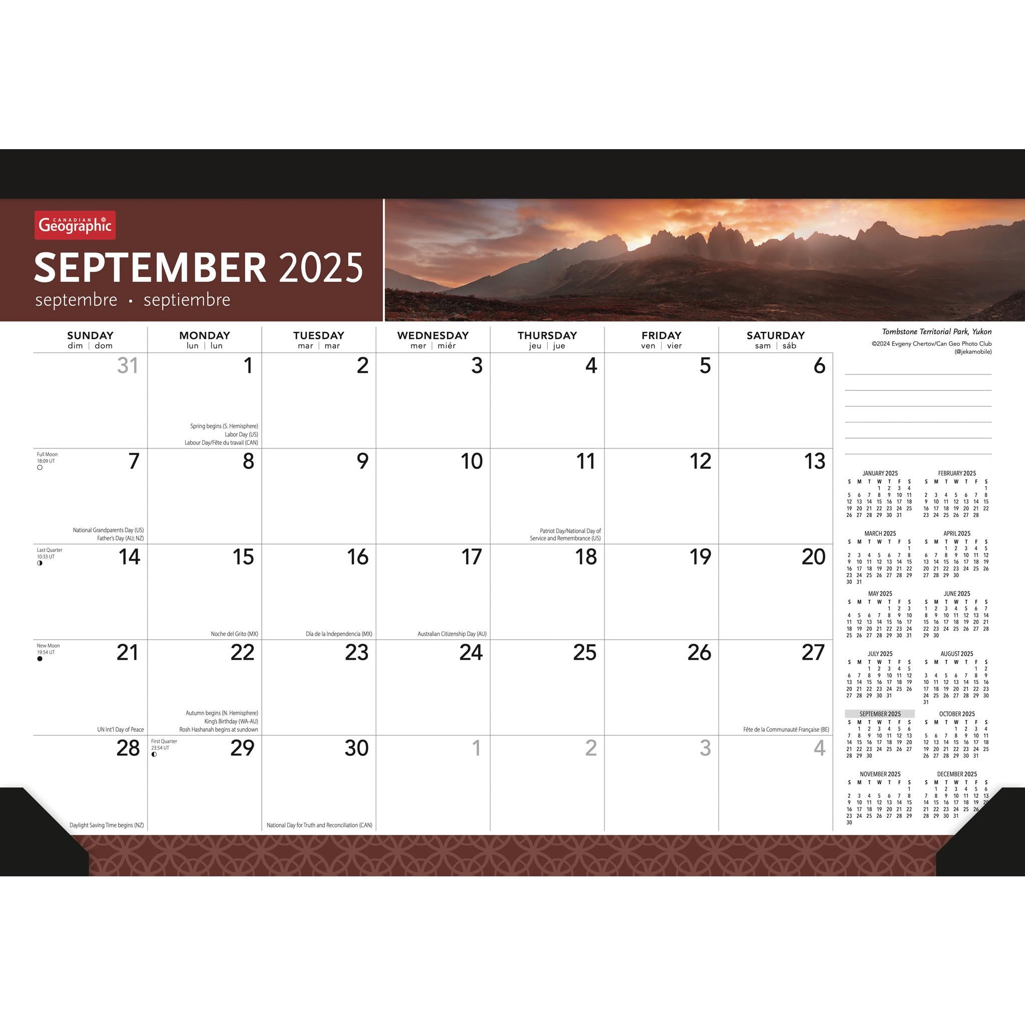 Canadian Geographic Desk Pad 2025 Calendar product image | Calendar Club Canada