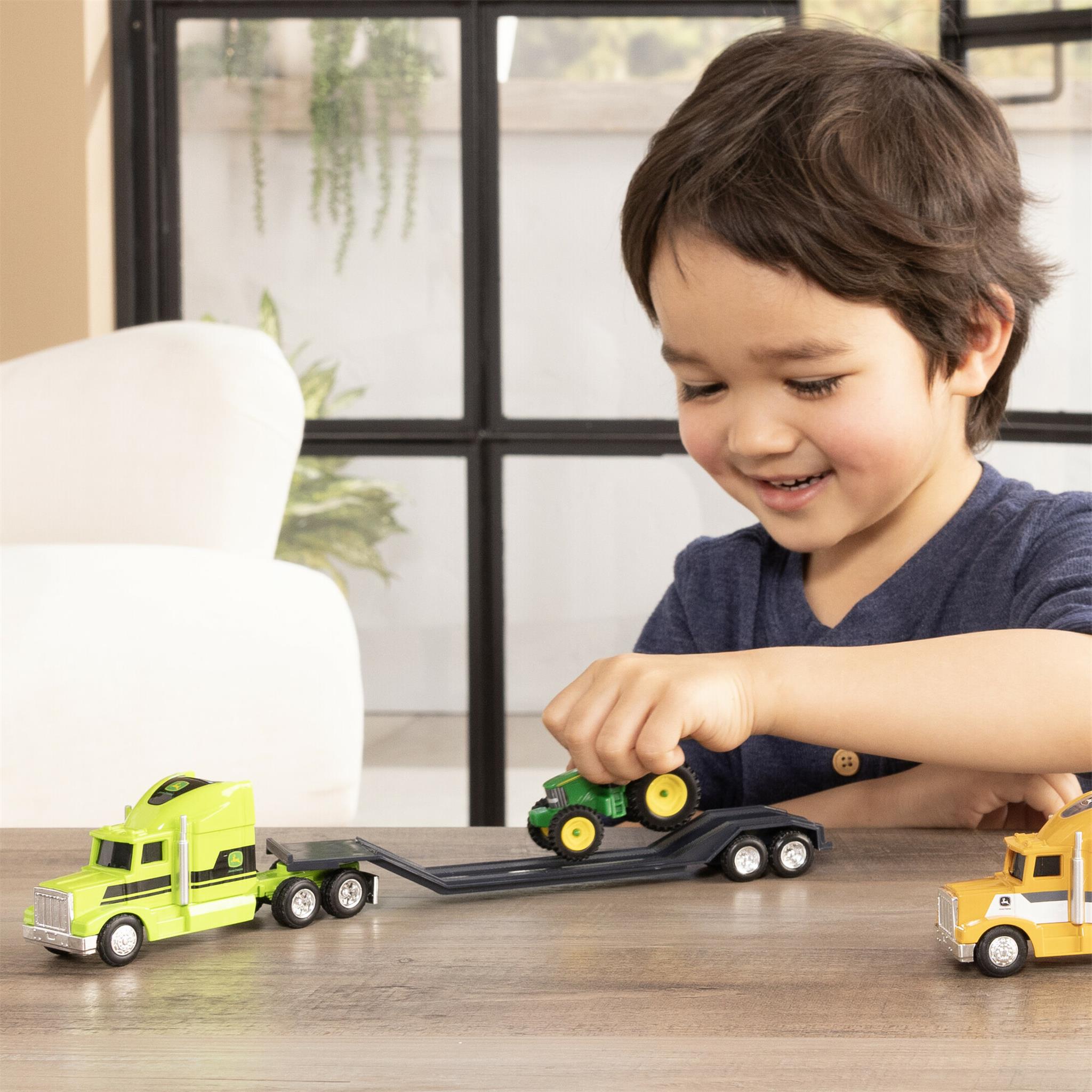 John Deere Semi & Tractor Assorted (3 styles)