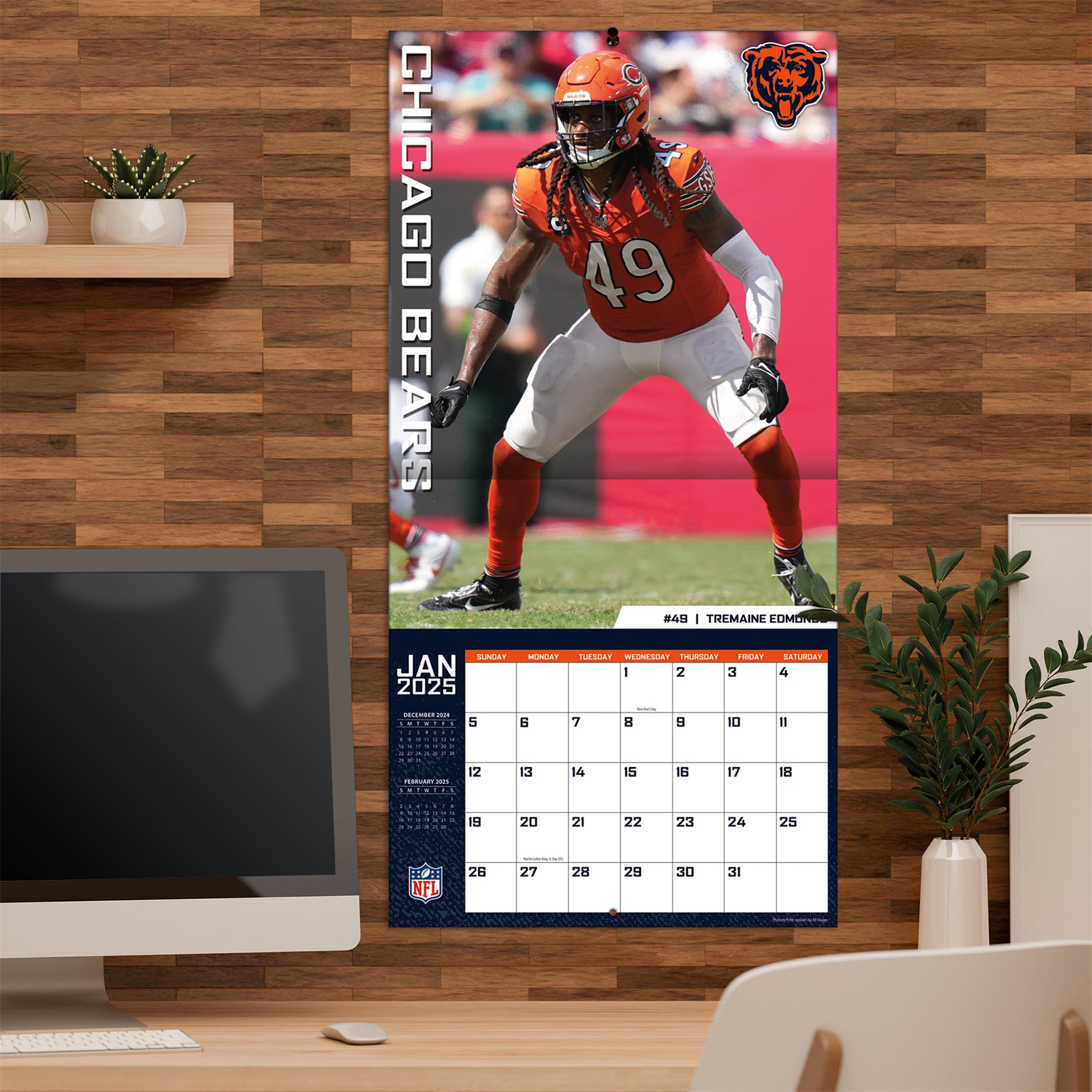 NFL Chicago Bears Wall 2025 Calendar - Online Exclusive